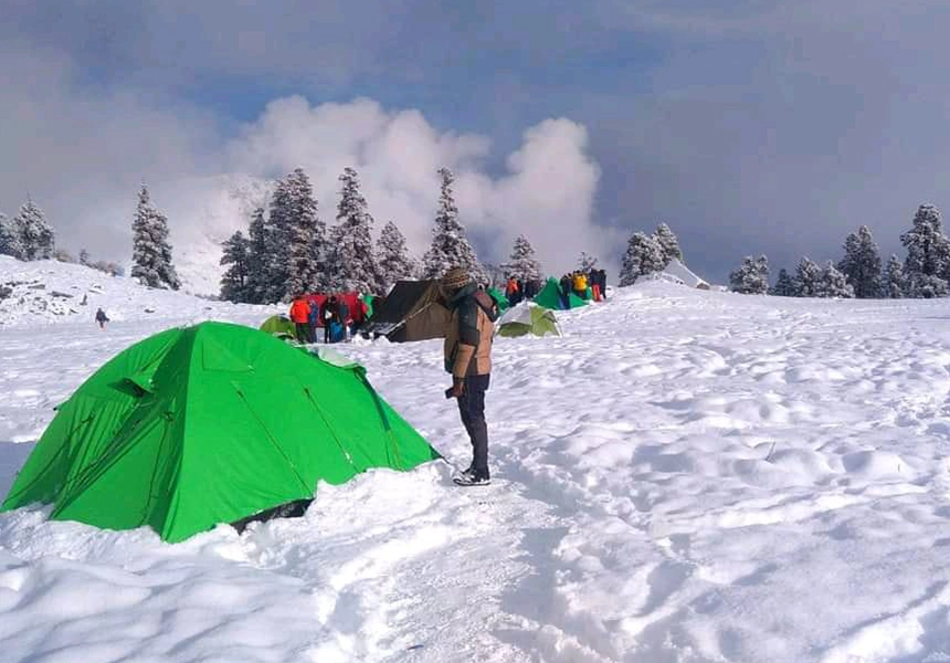 Kuari-pass-trek-snow-camping