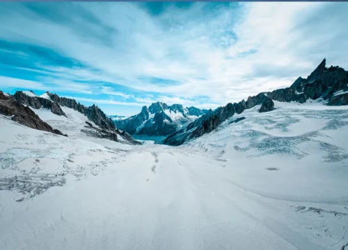 Best Time to Visit Chopta–Tungnath: Snow, Trekking & Camping