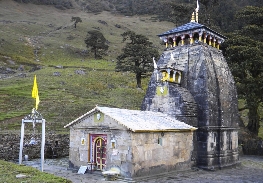 madhyamaheshwar-temple-uttarakhand
