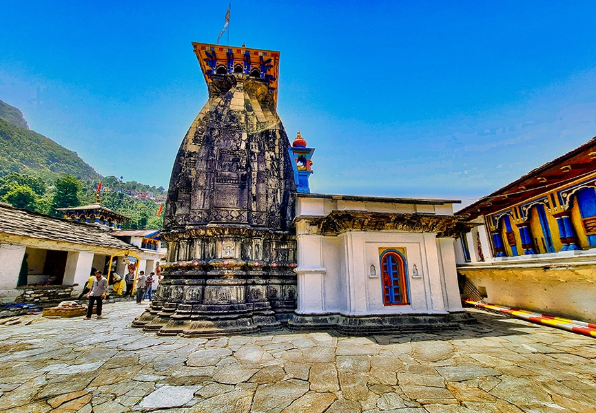 omkareshwar-temple-ukhimath