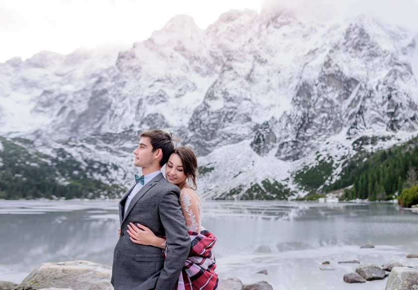 honeymoon-couple