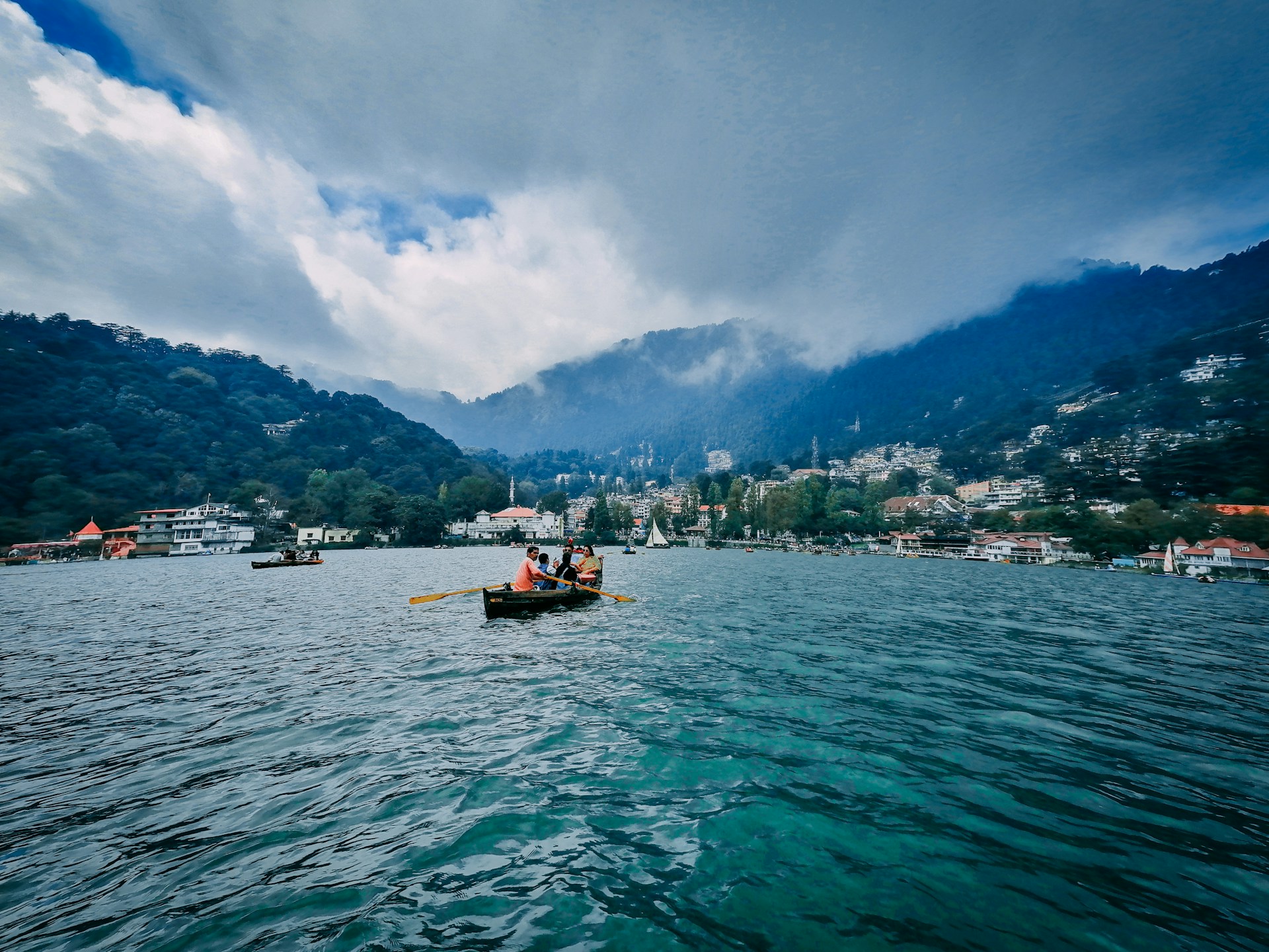 Delhi to Nainital Honeymoon Tour Package