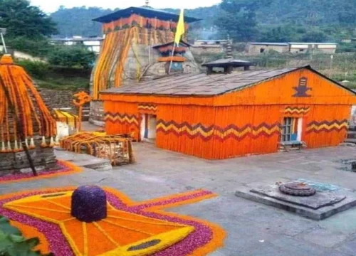 Triyuginarayan Temple Destination Wedding A Love Story Blessed by the Himalayas