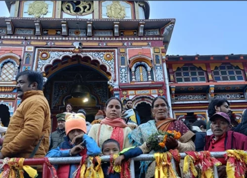 Badrinath Tour Package A family’s first-time Badrinath yatra (Haridwar → Badrinath by car)