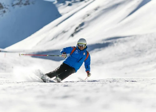 Auli Skiing Adventure Delhi Mountaineering Studentsโ Lifetime Experience in the Himalayas