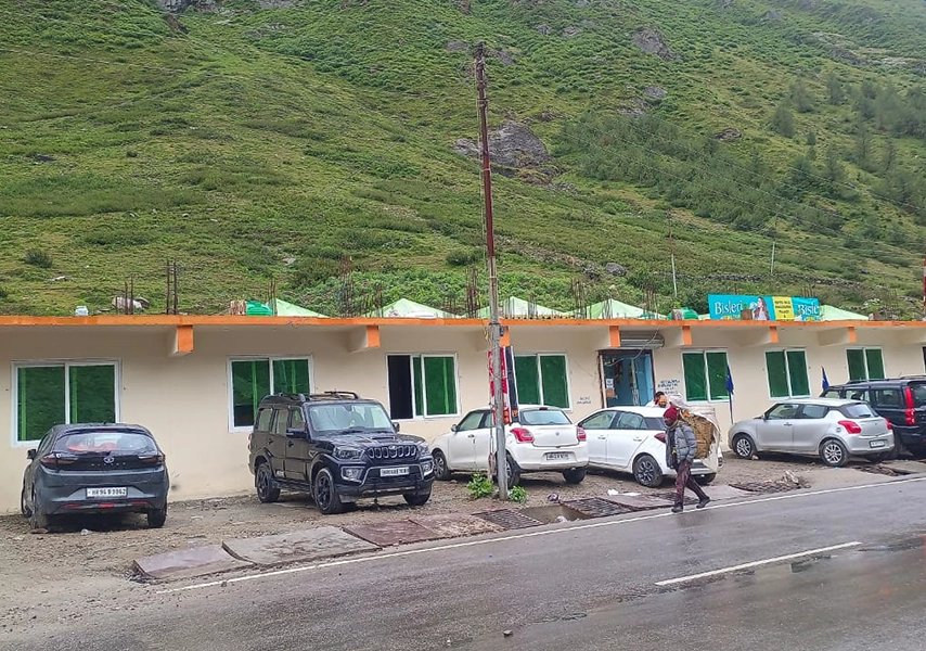 Hotel Bhagirathi Outside