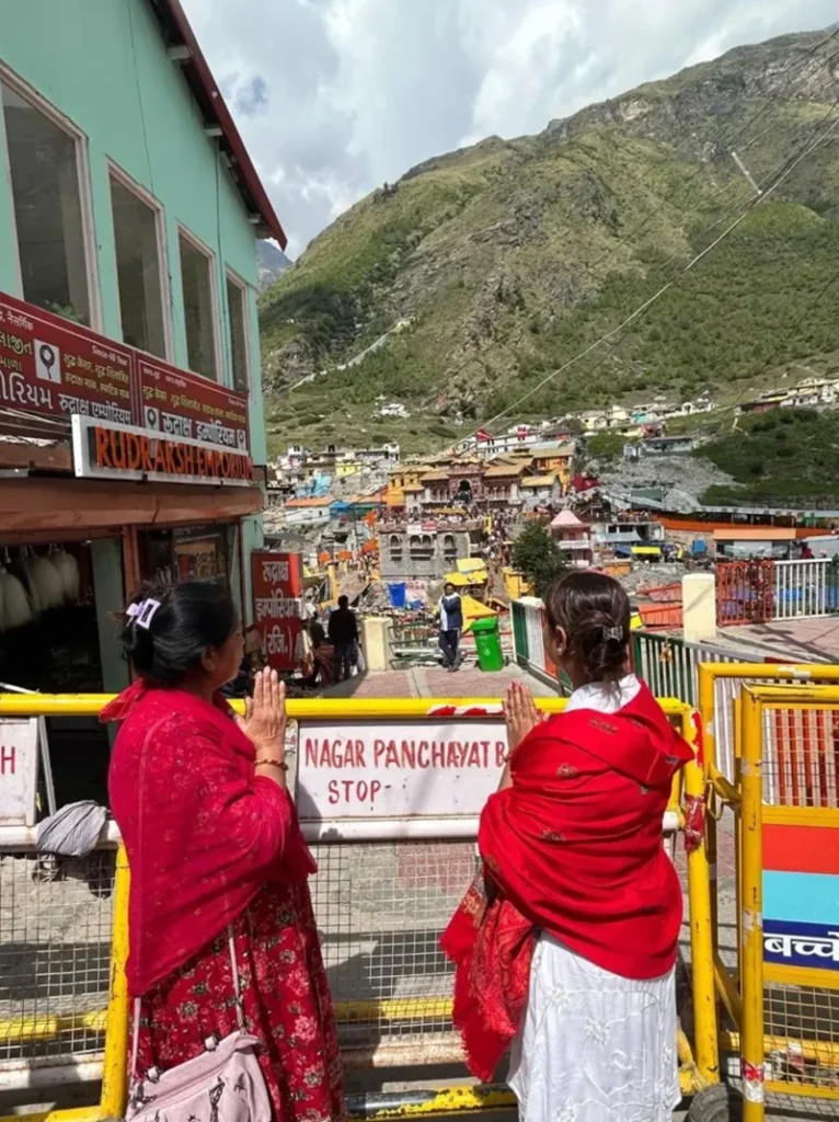 badrinath-temple-view