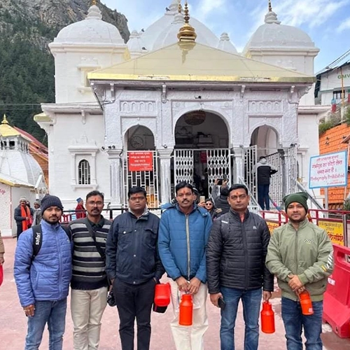gangotri-temple-yatri-visit