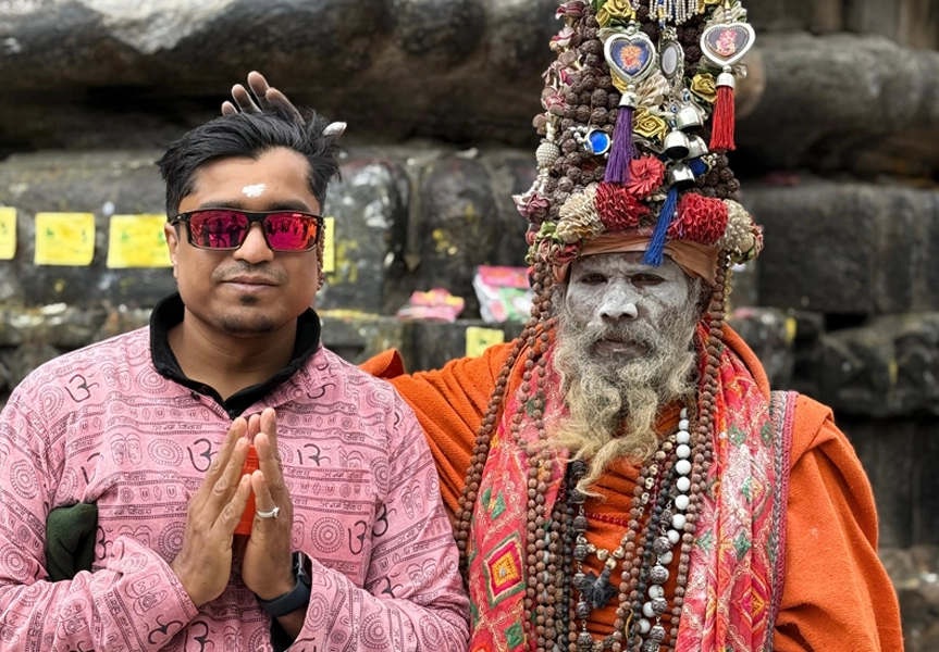 Our Clinet Tanmaya taking blessing from Jogi baba at Kedarnath