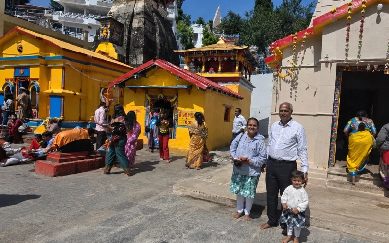 mansi-at-triyuginarayan-temple